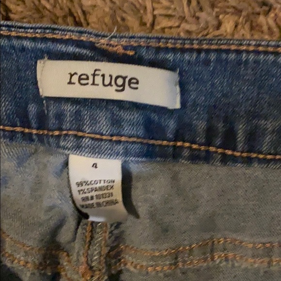 Blue Jeans - Picture 2 of 3